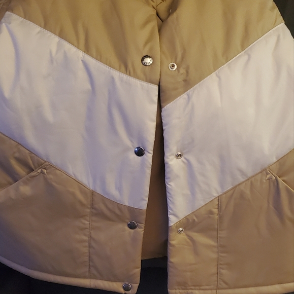 North Face Puffer Vest - Picture 10 of 13